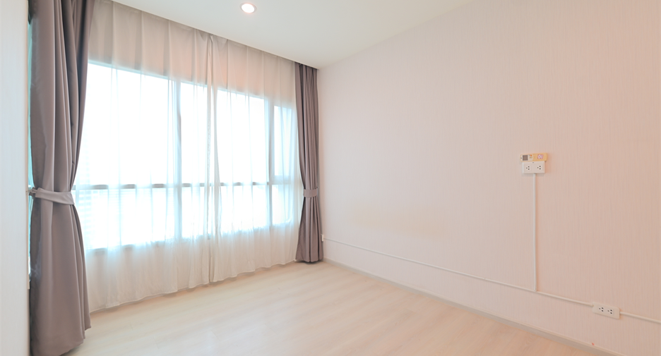 À vendre 2 chambres condo à Huai Khwang, Bangkok