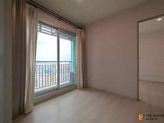 For sale 2 bedrooms condo in Huai Khwang, Bangkok
