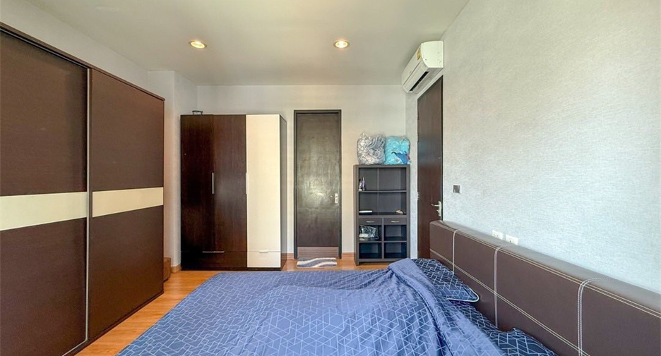 For sale 2 ベッドルーム condo in Ratchathewi, Bangkok