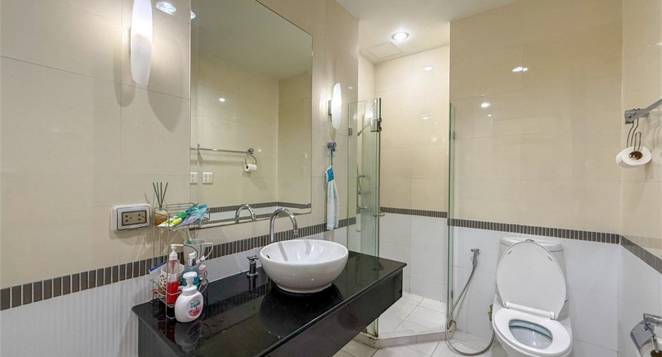For sale 2 ベッドルーム condo in Ratchathewi, Bangkok