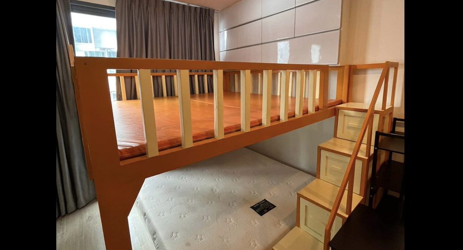 À louer studio condo à Bang Rak, Bangkok