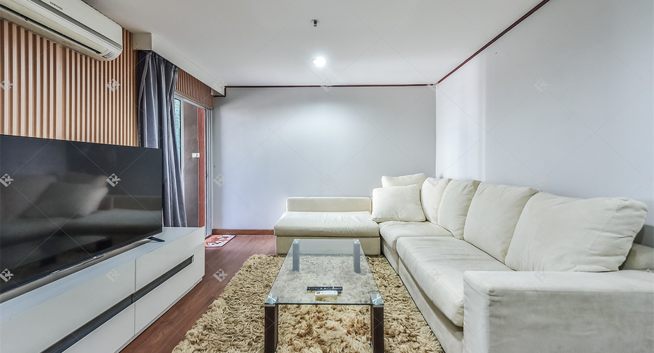 For sale 1 bed condo in Huai Khwang, Bangkok