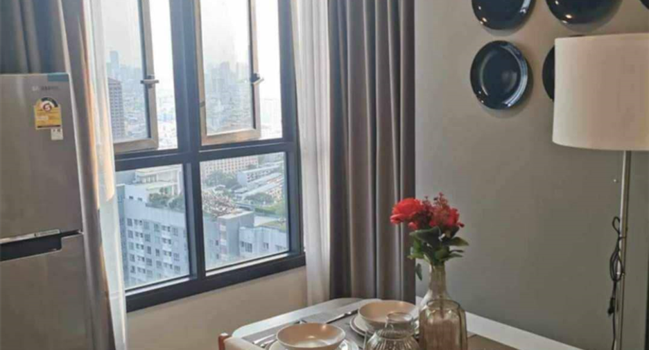 À vendre 1 chambre condo à Huai Khwang, Bangkok