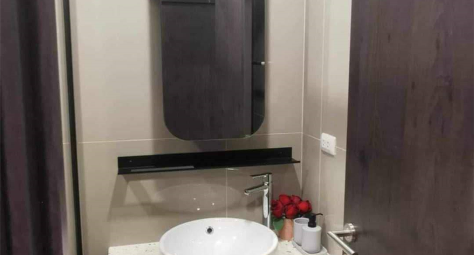 À vendre 1 chambre condo à Huai Khwang, Bangkok
