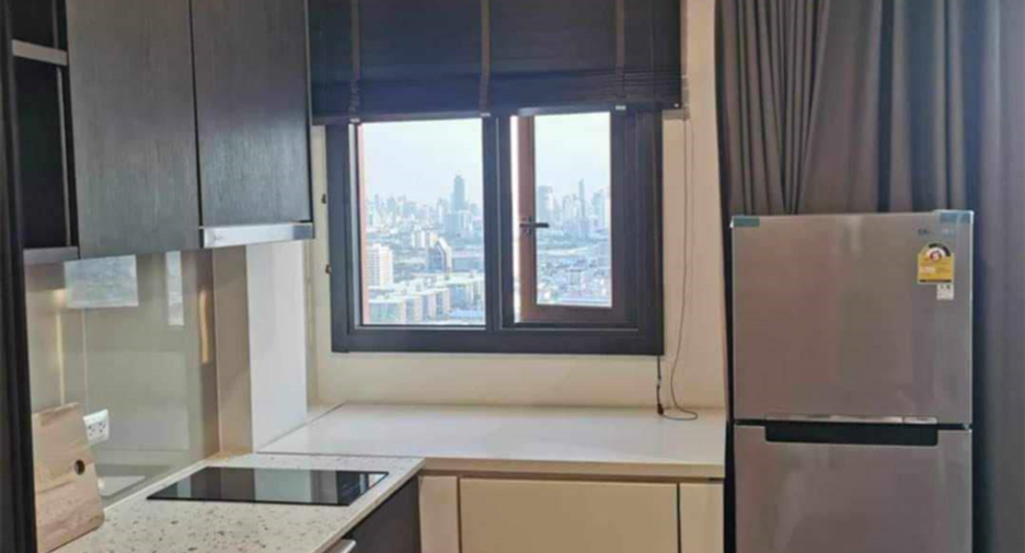 À vendre 1 chambre condo à Huai Khwang, Bangkok