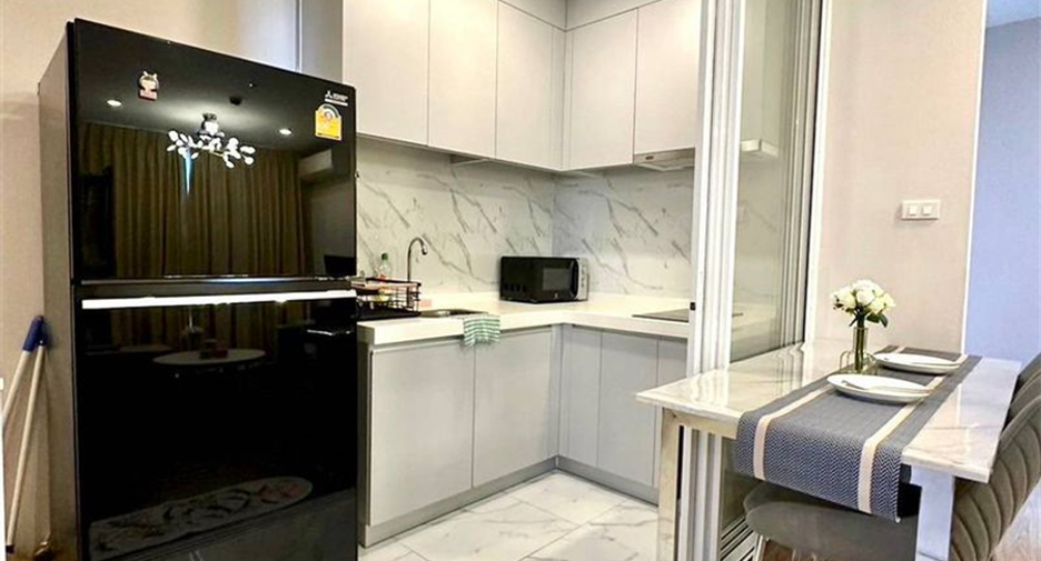 For sale 2 bedrooms condo in Huai Khwang, Bangkok