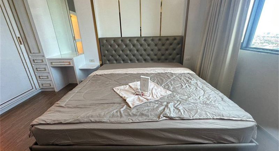 For sale 2 bedrooms condo in Huai Khwang, Bangkok