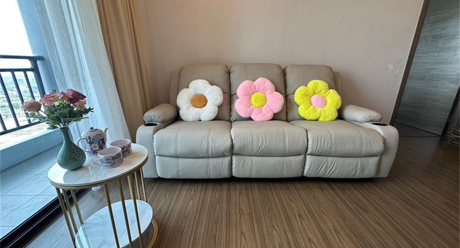 For sale 2 bedrooms condo in Huai Khwang, Bangkok