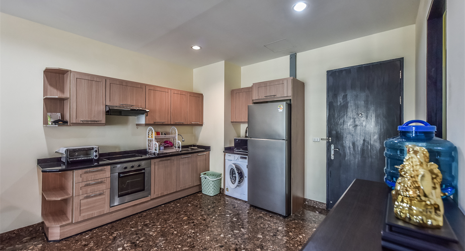 For sale 3 bedrooms condo in Ratchathewi, Bangkok