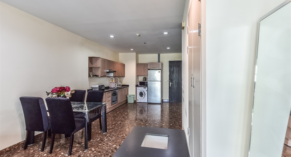 For sale 3 bedrooms condo in Ratchathewi, Bangkok