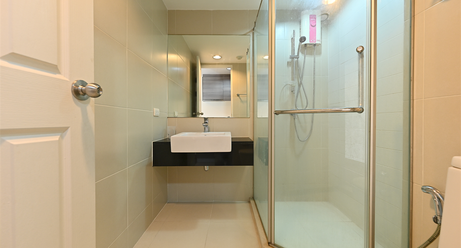 À vendre 1 chambre condo à Huai Khwang, Bangkok