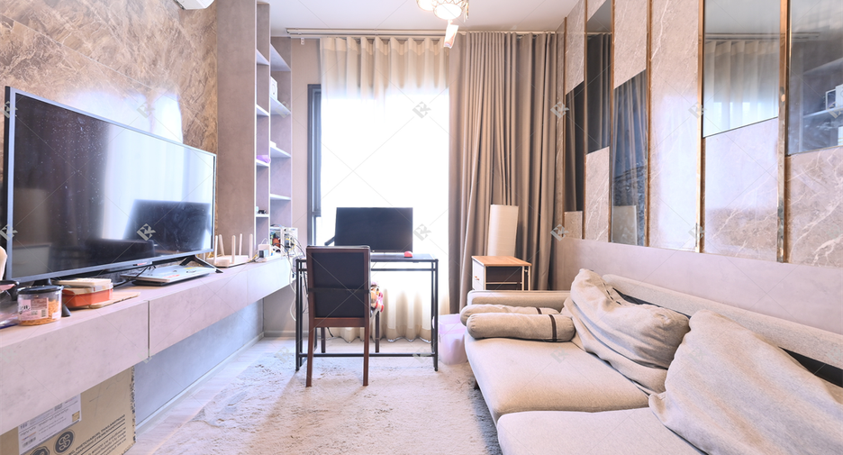 For sale 2 bedrooms condo in Huai Khwang, Bangkok