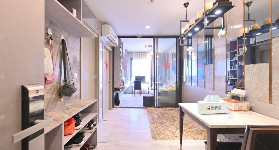 For sale 2 bedrooms condo in Huai Khwang, Bangkok