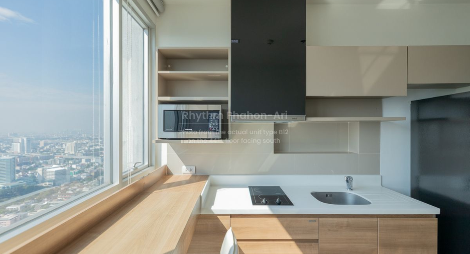 For sale 1 Beds condo in Phaya Thai, Bangkok