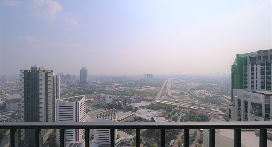 Wohnung zum Kauf mit 3 Zimmer in Huai Khwang, Bangkok