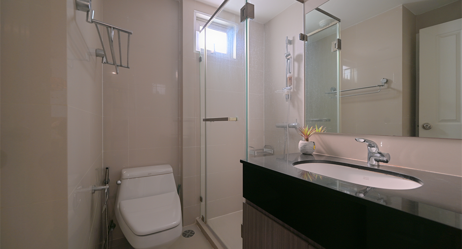Wohnung zum Kauf mit 3 Zimmer in Huai Khwang, Bangkok