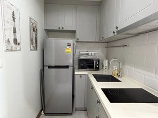 For sale 1 bed condo in Phaya Thai, Bangkok