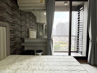 For sale 1 bed condo in Phaya Thai, Bangkok
