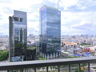 For sale 2 bedrooms condo in Huai Khwang, Bangkok