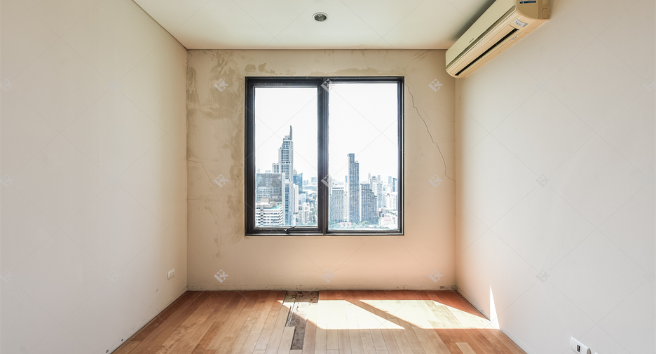 For sale 5 bedrooms condo in Watthana, Bangkok