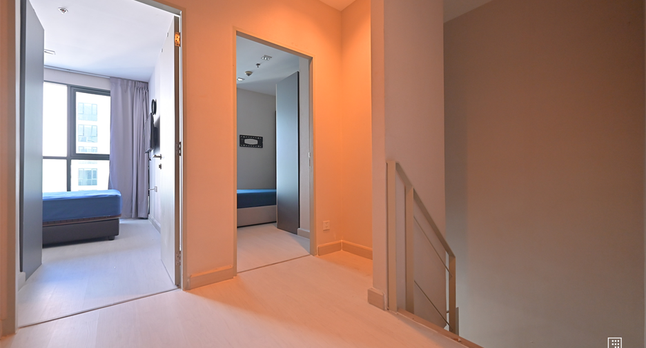 À vendre 2 chambres condo à Huai Khwang, Bangkok