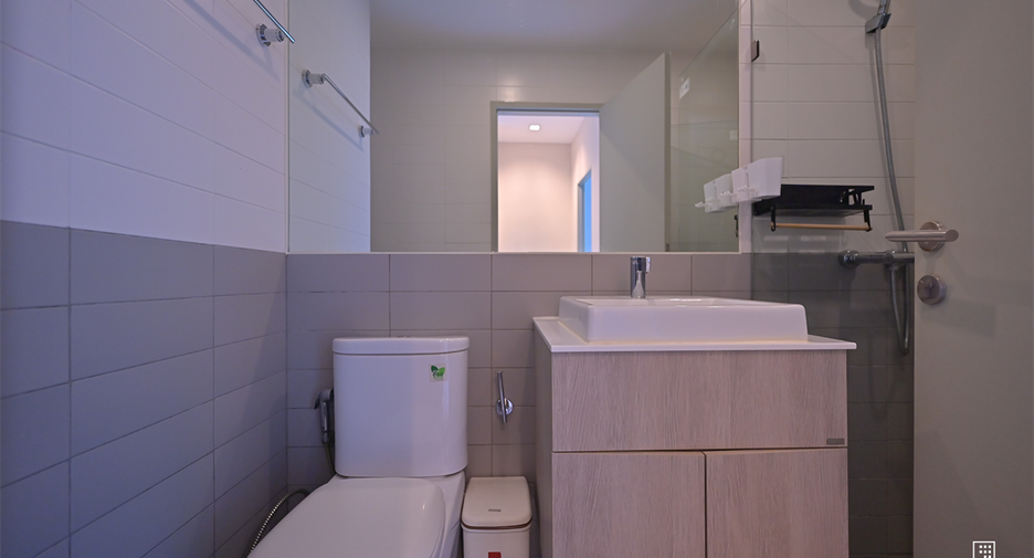 À vendre 2 chambres condo à Huai Khwang, Bangkok