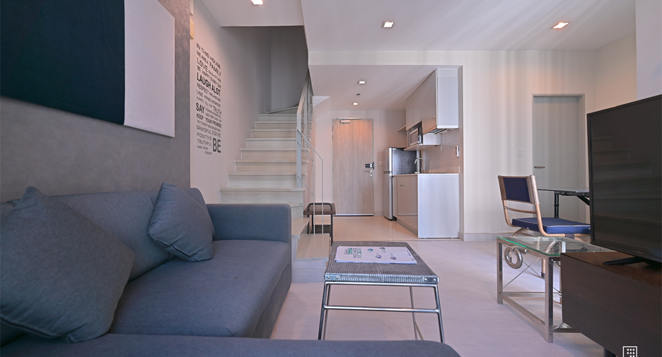 À vendre 2 chambres condo à Huai Khwang, Bangkok