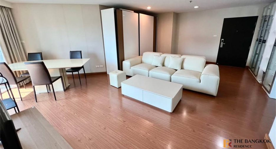 Condo en venta de 3 habitaciones en Huai Khwang, Bangkok
