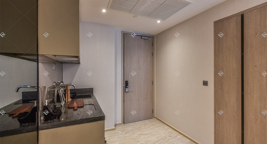 À vendre 1 chambre condo à Huai Khwang, Bangkok