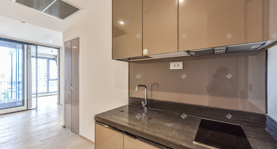 À vendre 1 chambre condo à Huai Khwang, Bangkok