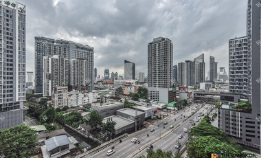 À vendre 1 chambre condo à Huai Khwang, Bangkok