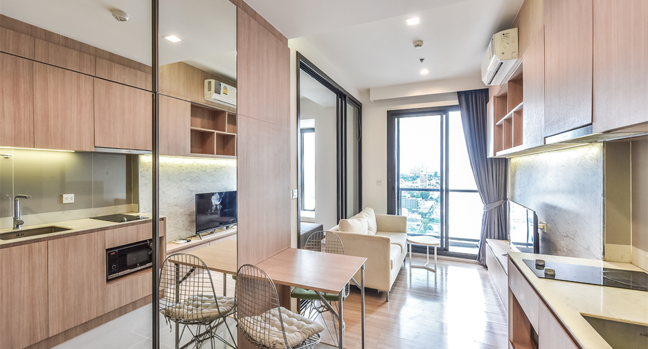For sale 1 bed condo in Phaya Thai, Bangkok