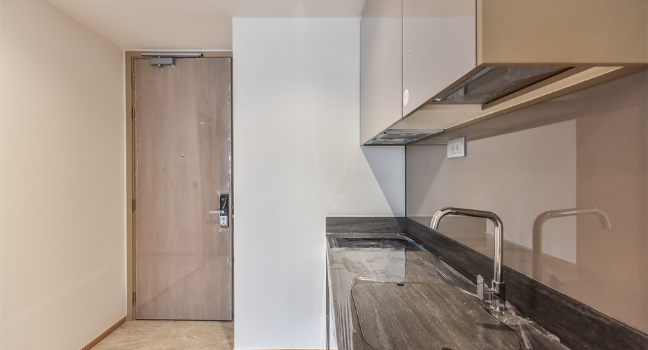 For sale 1 bed condo in Huai Khwang, Bangkok