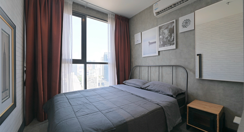 À vendre 2 chambres condo à Huai Khwang, Bangkok