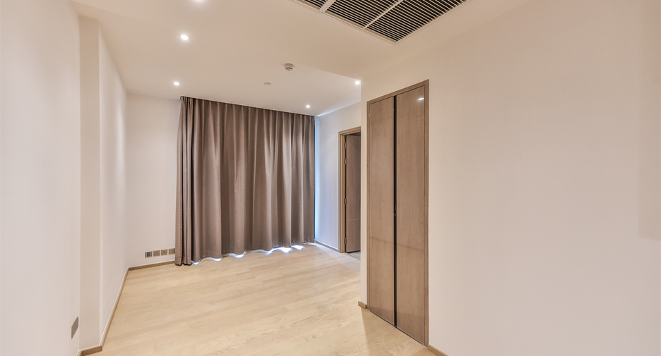 For sale 1 bed condo in Huai Khwang, Bangkok