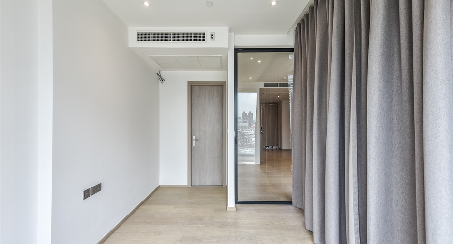 For sale 1 bed condo in Huai Khwang, Bangkok