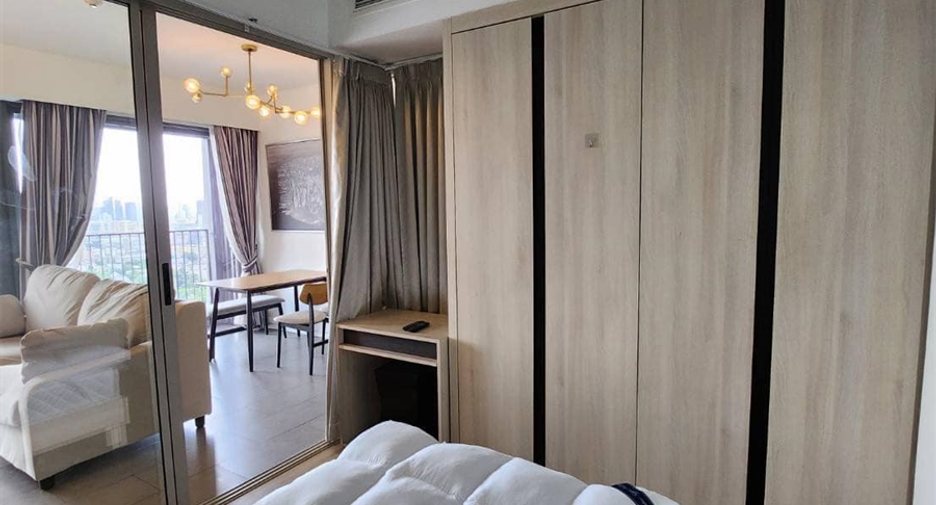 For sale 2 bedrooms condo in Phaya Thai, Bangkok