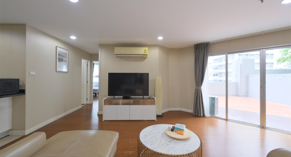 For sale 5 bedrooms condo in Huai Khwang, Bangkok