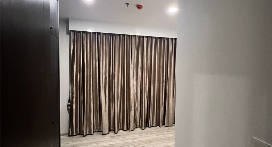 Condo en venta de 2 habitaciones en Huai Khwang, Bangkok
