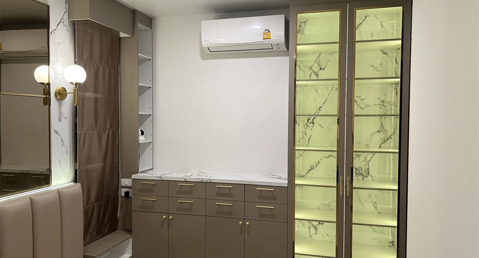 Condo en venta de 2 habitaciones en Huai Khwang, Bangkok