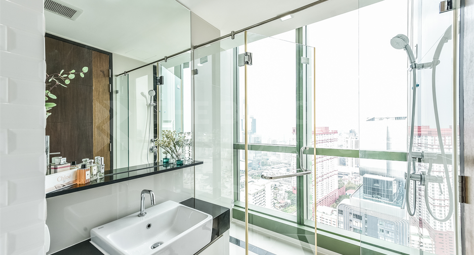 For sale 3 bedrooms condo in Pathum Wan, Bangkok
