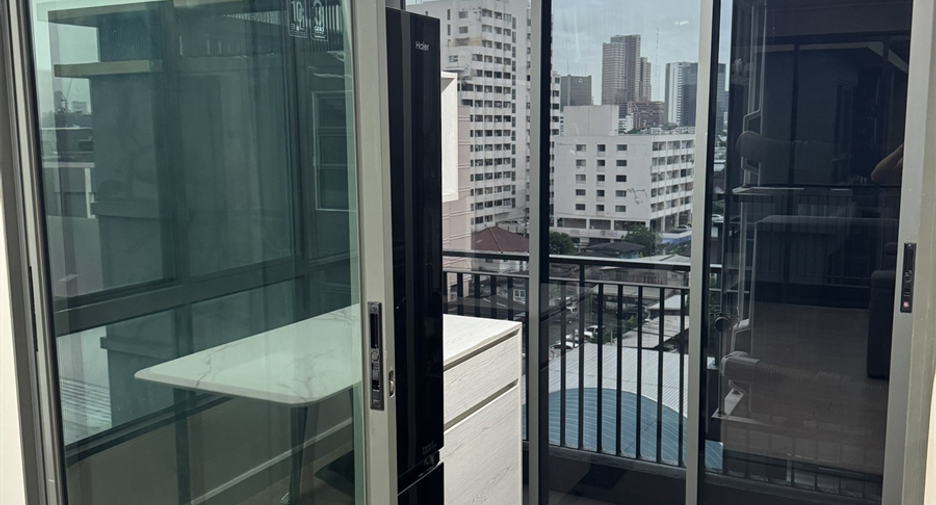For sale 2 ベッドルーム condo in Phaya Thai, Bangkok
