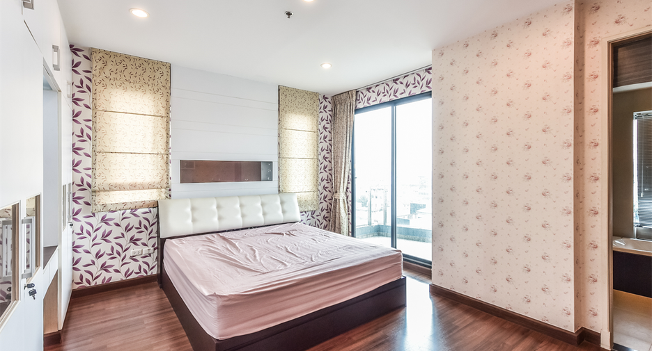 For sale 2 bedrooms condo in Ratchathewi, Bangkok