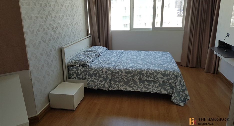 Condo en venta de 3 habitaciones en Huai Khwang, Bangkok