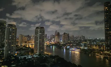 Condo en alquiler de 1 habitaciones en Khlong San, Bangkok