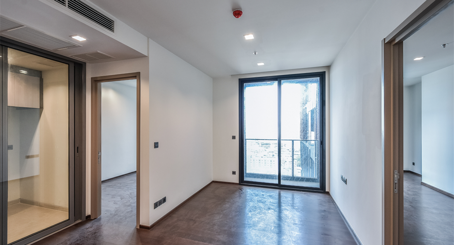 For sale 2 ベッドルーム condo in Pathum Wan, Bangkok