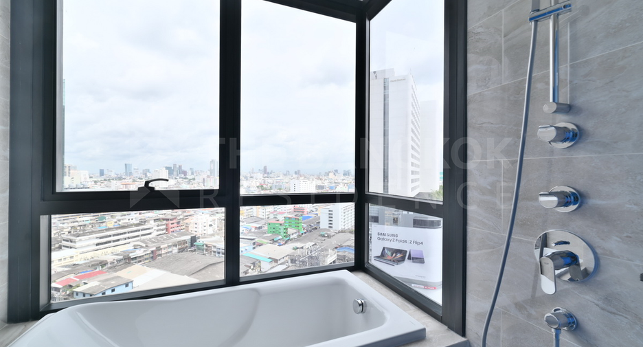 For sale 2 ベッドルーム condo in Huai Khwang, Bangkok