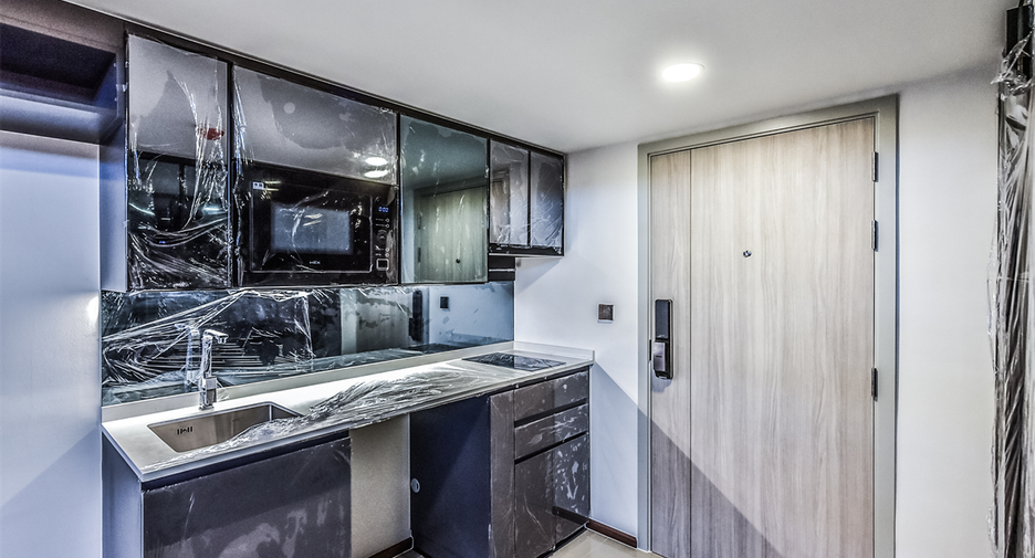 À vendre 2 chambres condo à Bang Rak, Bangkok