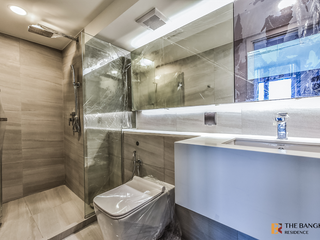 For sale 2 bedrooms condo in Bang Rak, Bangkok