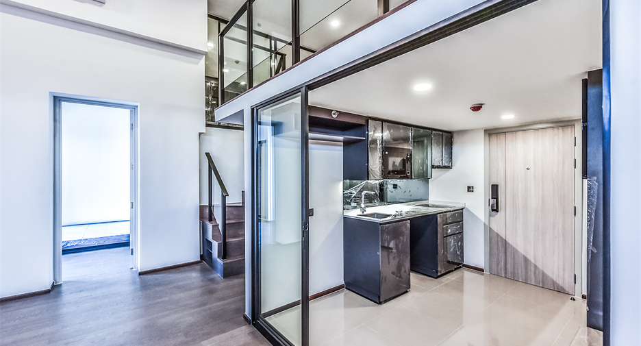 À vendre 2 chambres condo à Bang Rak, Bangkok